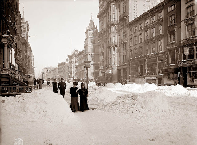 #36 Snowy New York 1900’s