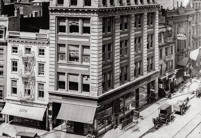 #62 The Fruiterers, 28th Street and Broadway, 1905
