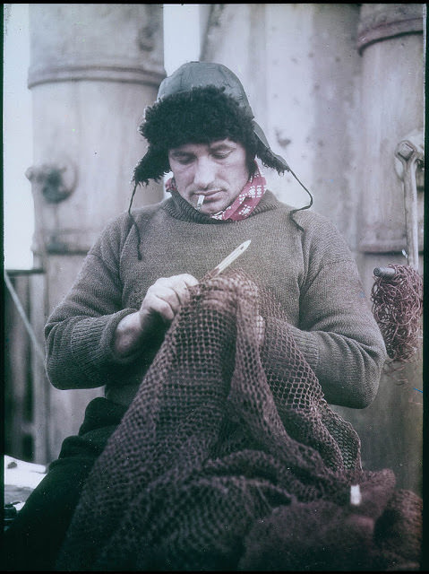 #47 The Bosun ,John Vincent, of the ‘Endurance’ mending a net, 1915