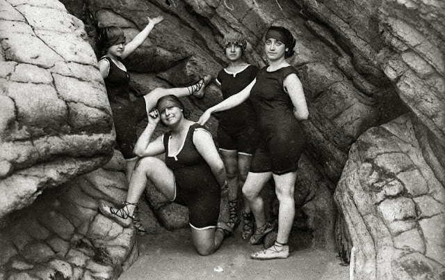#12 4 women wearing sleeveless fabric swimsuit, 1910