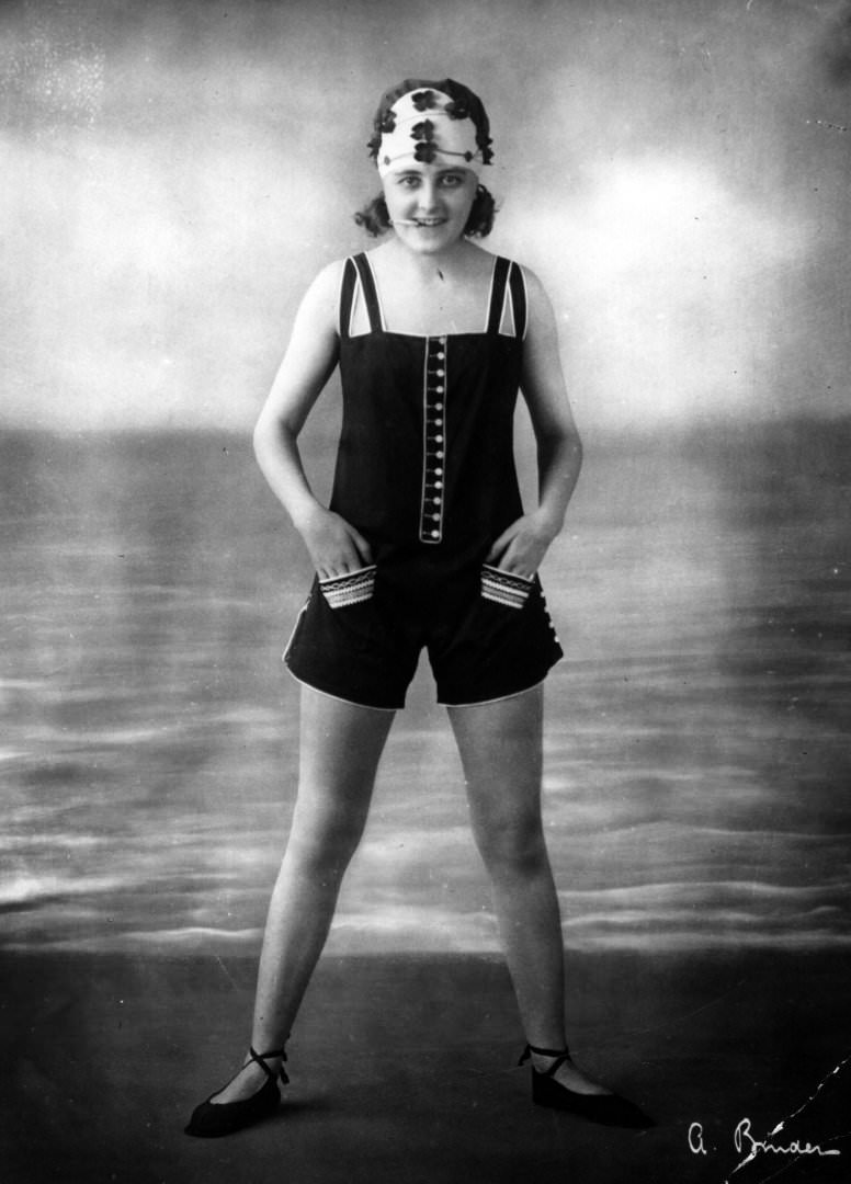 #22 A bathing dress,1926