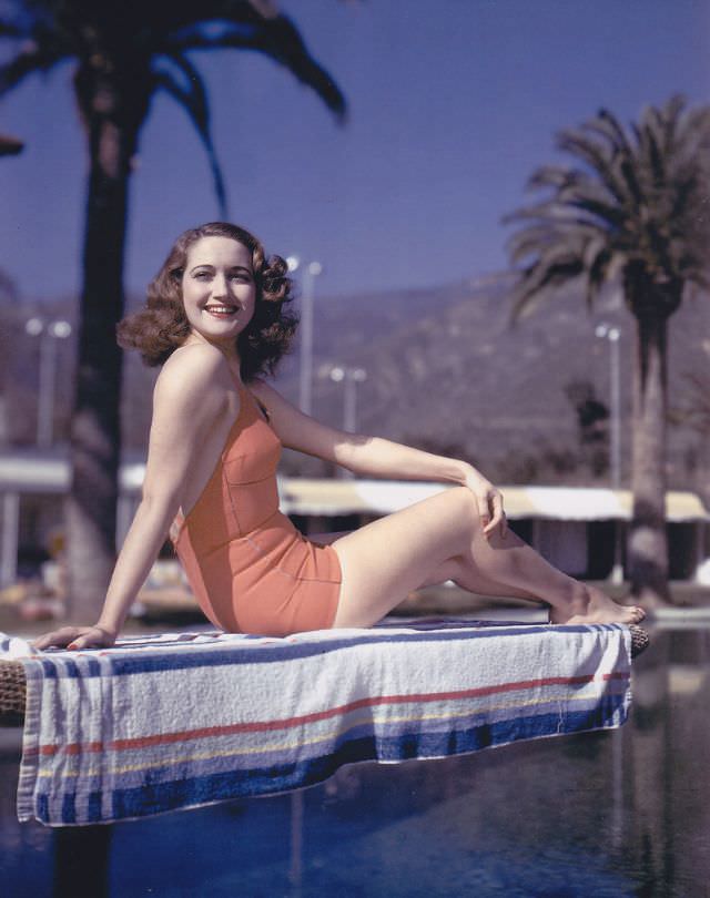 #42 Bra cups in the bust to keep the figure looking good in the revealing, 1940s