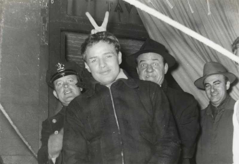 Marlon Brando and Karl Malden during the filming of “On the Waterfront”, 1954