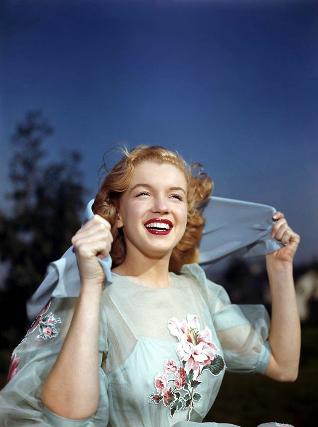 #22 She went back to blonde before taking this publicity shot for 20th Century Fox, 1947