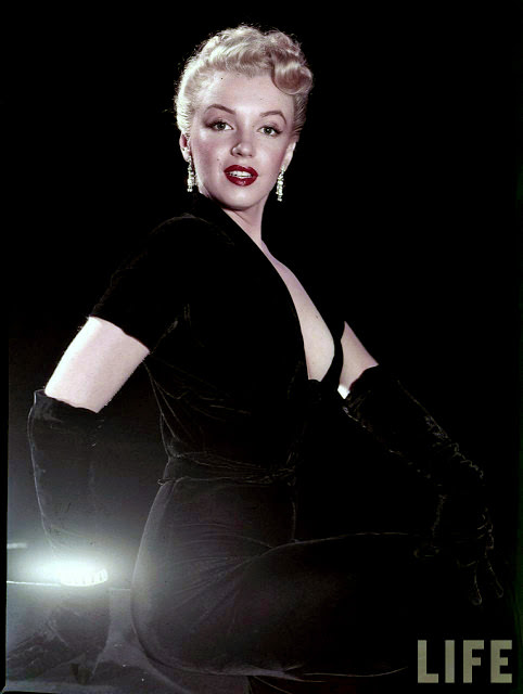 #33 Marilyn Monroe, 1950, portrait taken by Edward Clarke
