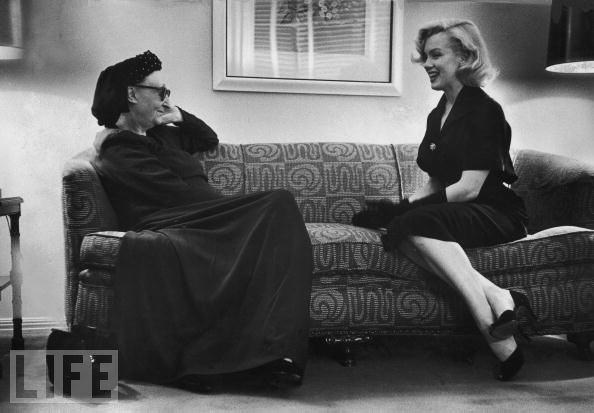 #48 Marilyn Chats With Dame Edith Sitwell, 1953
