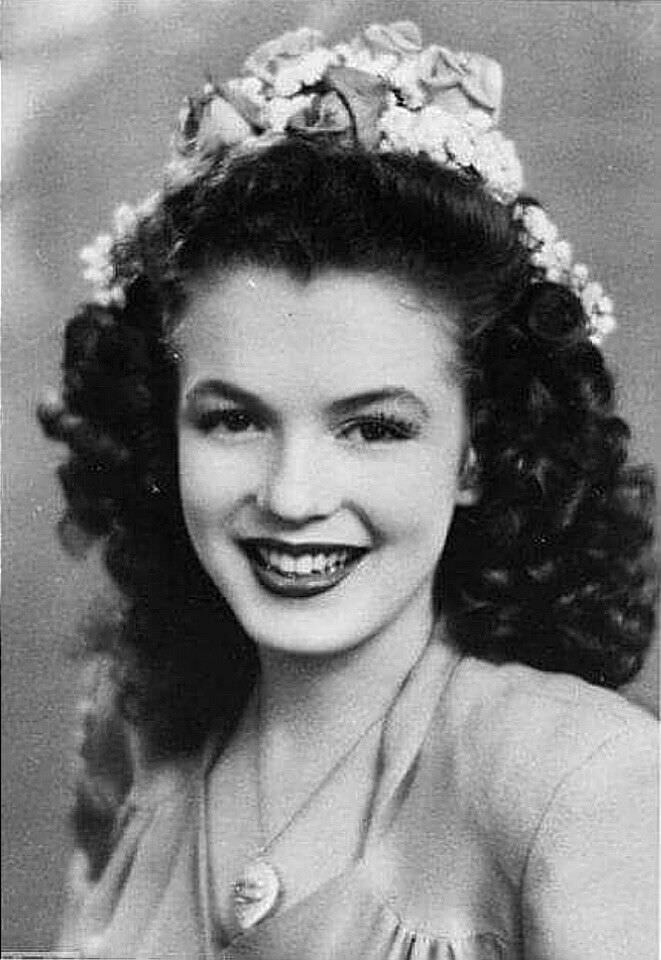 #9 15-year-old Marliyn, 1941