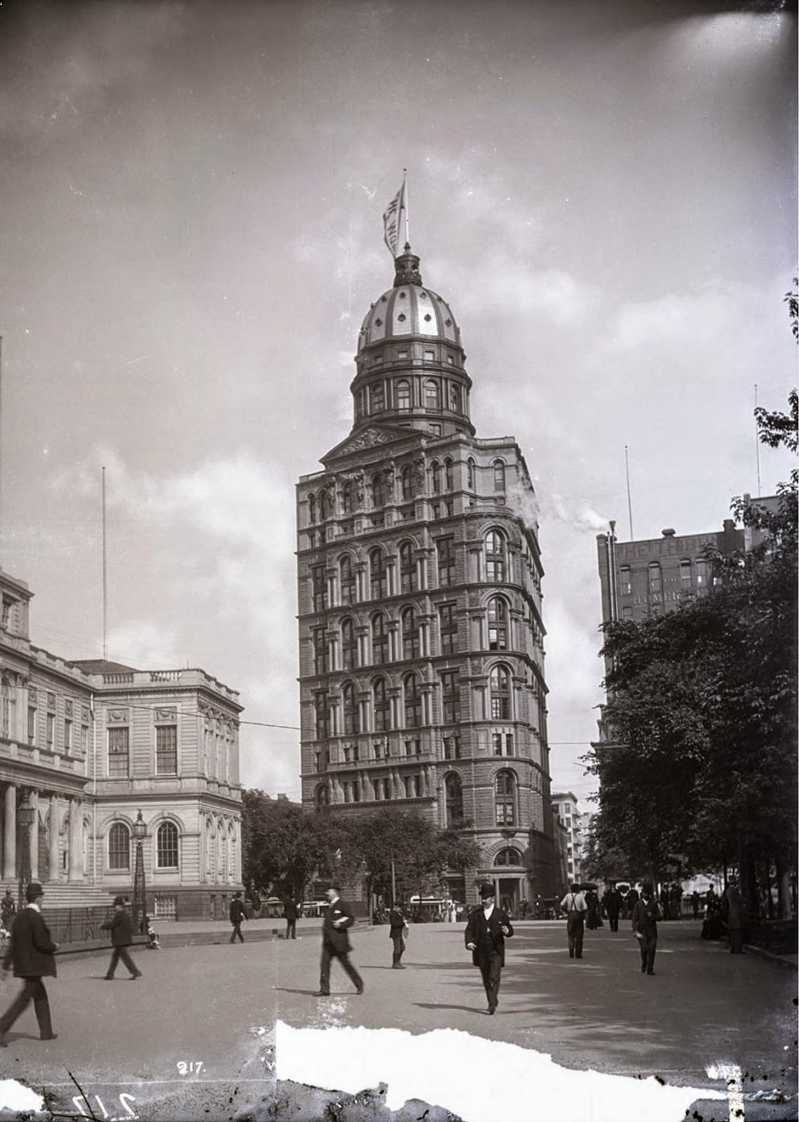 #7 The World Building, 1891