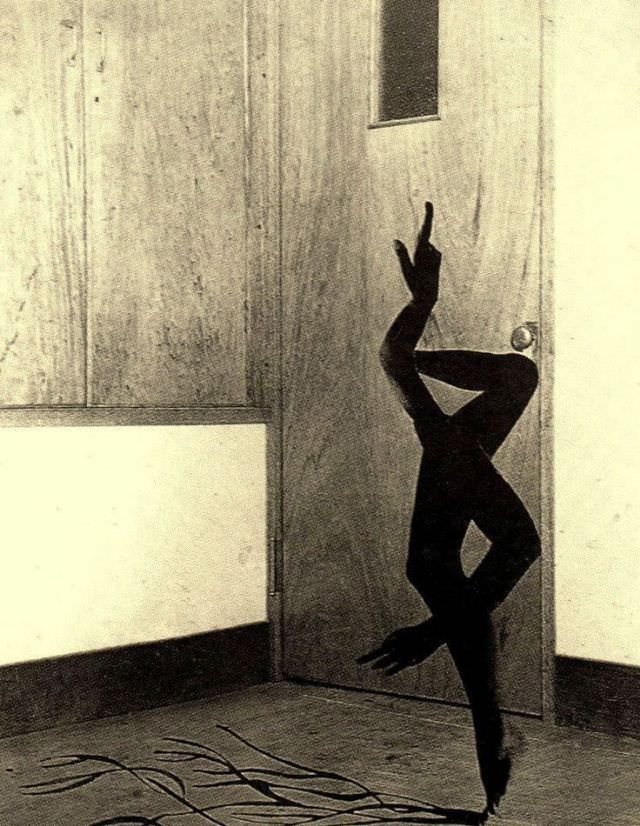 #29 The Closed Room, 1959