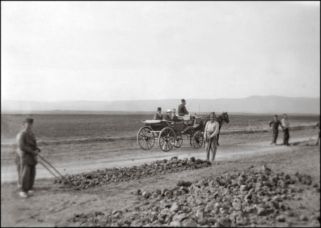#39 Hard work (close to the railway Eskişehir-Konya), 1903