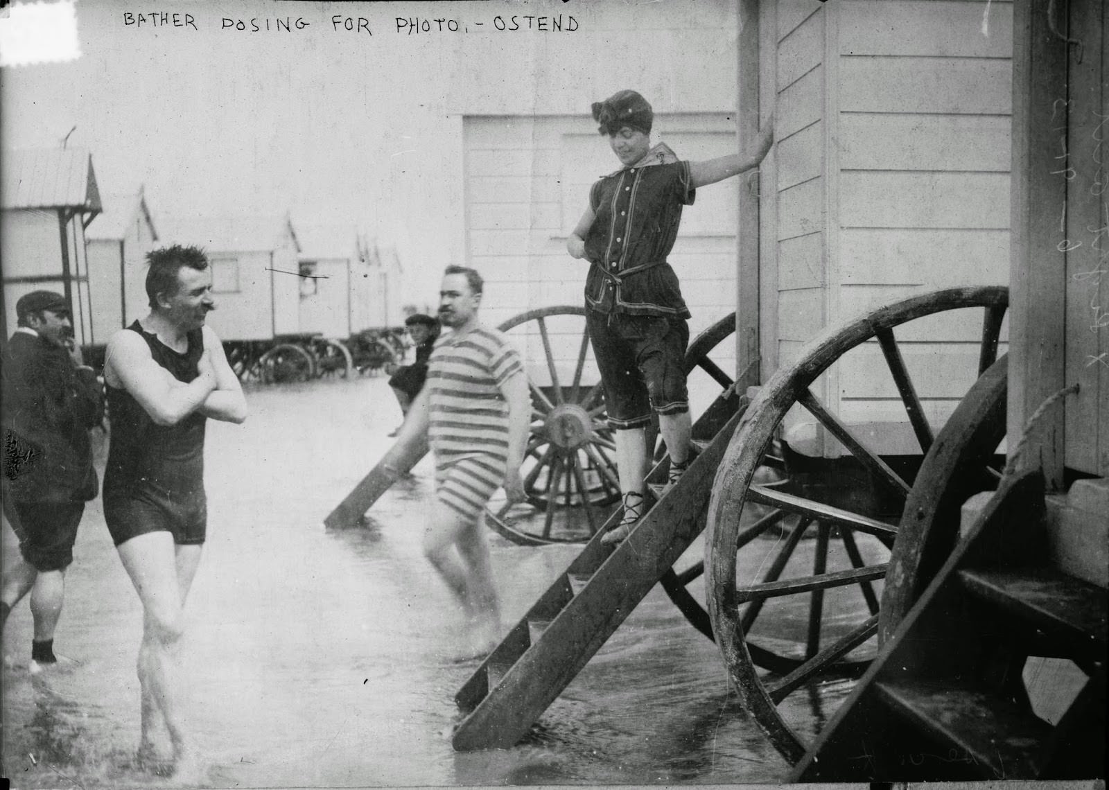 Going Swimming On Wheels: 50+ Historic Photos Of Bathing Machines From Victorian Era Inventions