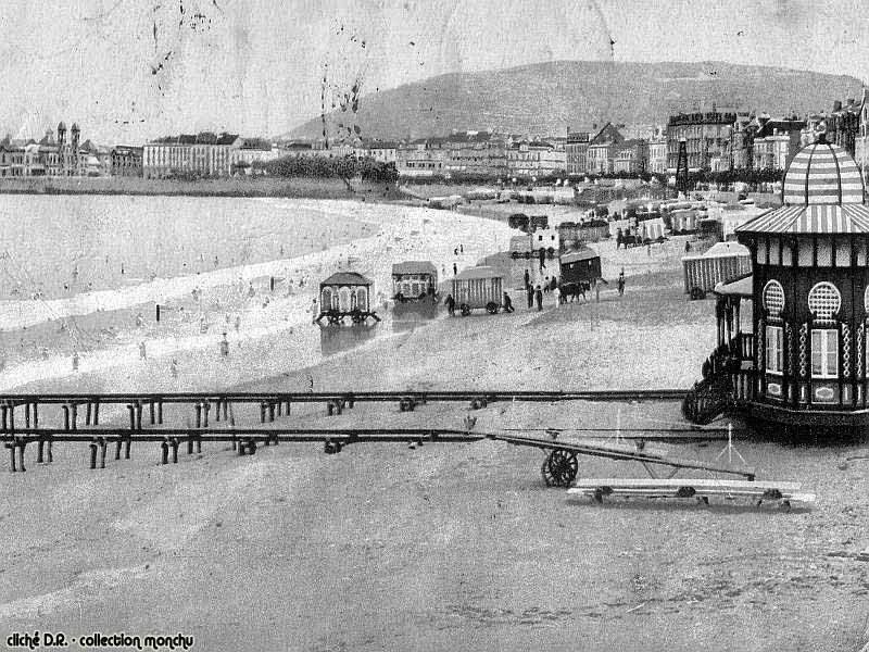 #14 Going Swimming On Wheels: 50+ Historic Photos Of Bathing Machines From Victorian Era #14 Inventions