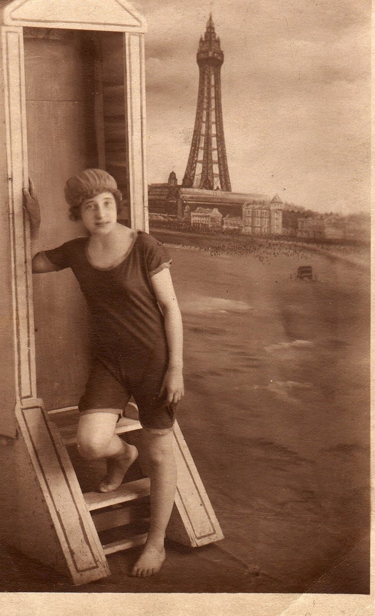 Going Swimming On Wheels: 50+ Historic Photos Of Bathing Machines From Victorian Era Inventions