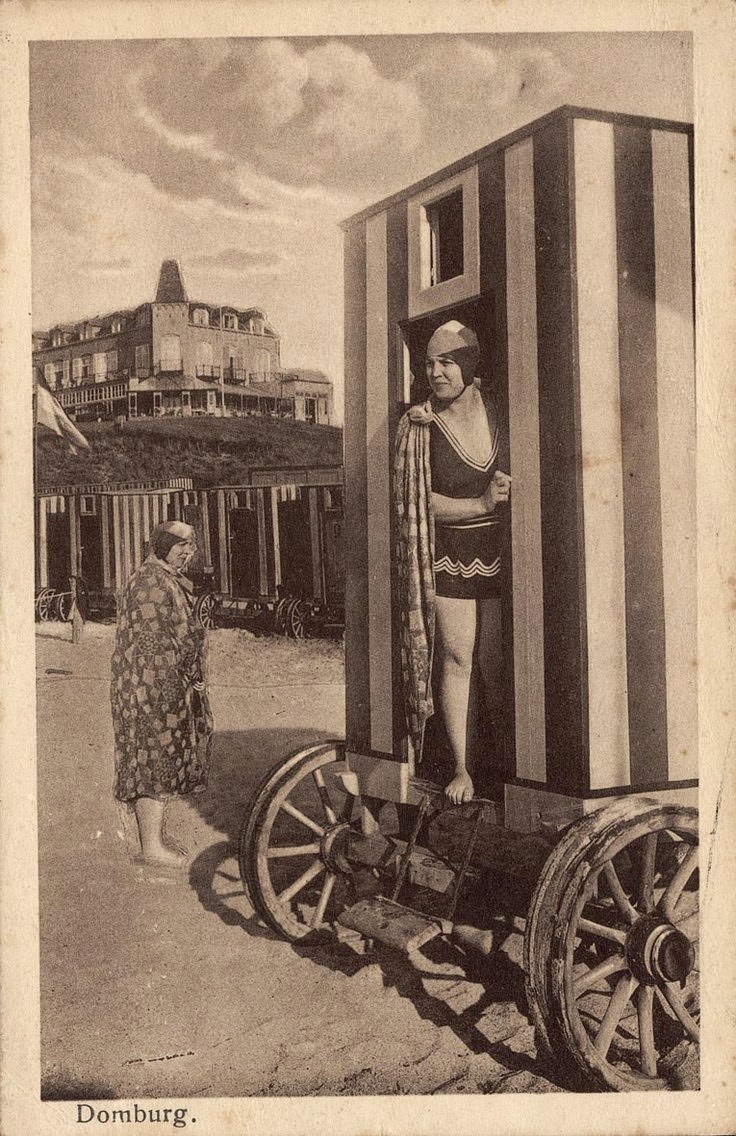 #30 Going Swimming On Wheels: 50+ Historic Photos Of Bathing Machines From Victorian Era #30 Inventions