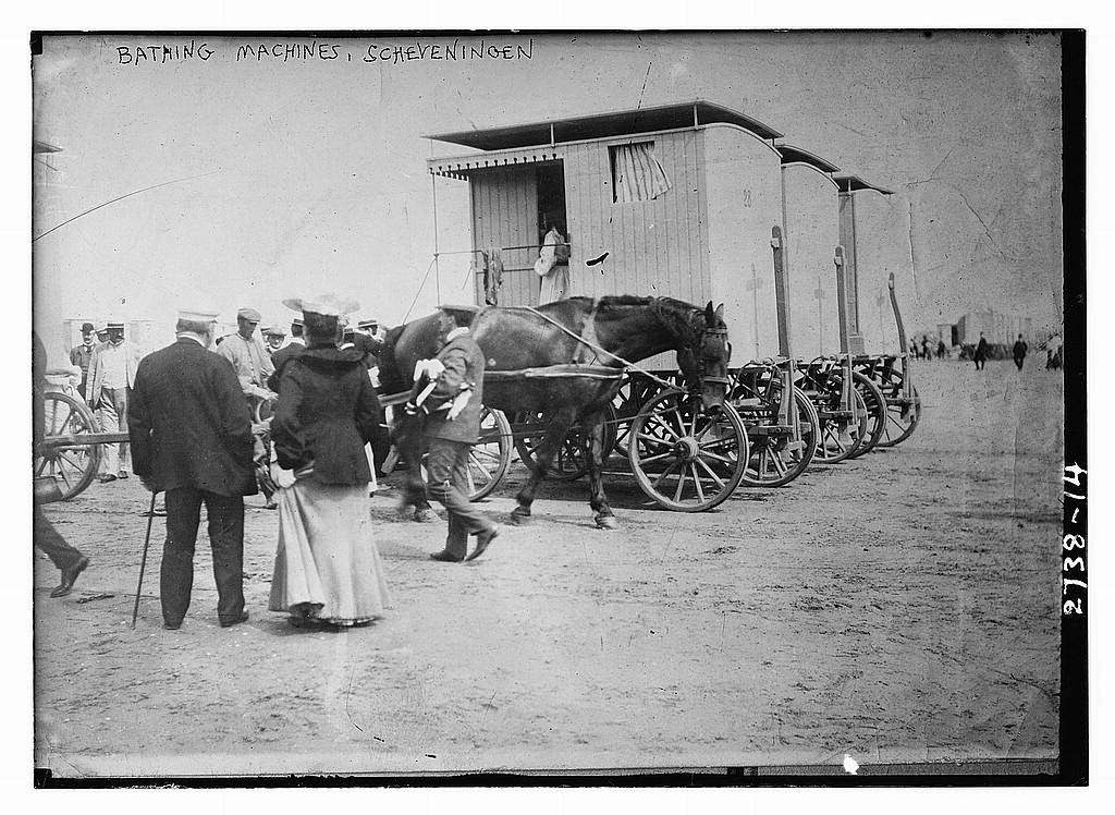 Going Swimming On Wheels: 50+ Historic Photos Of Bathing Machines From Victorian Era Inventions