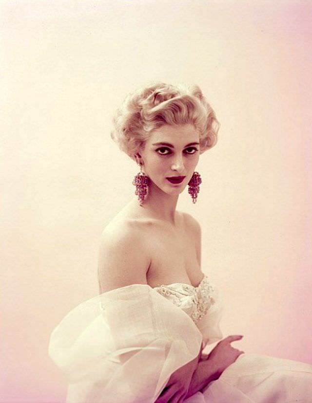 #4 Carmen Dell’ Orefice, 1954.