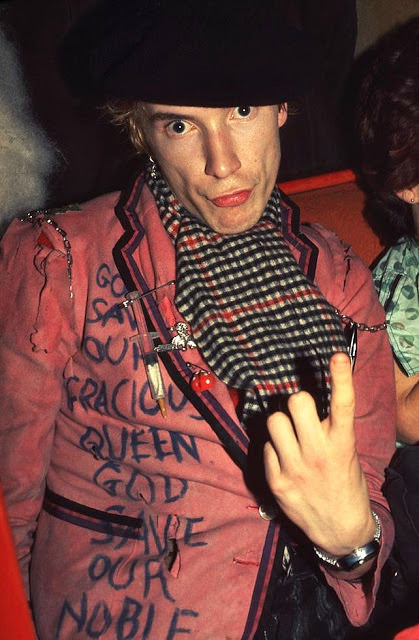 #21 Johnny Rotten, 1976