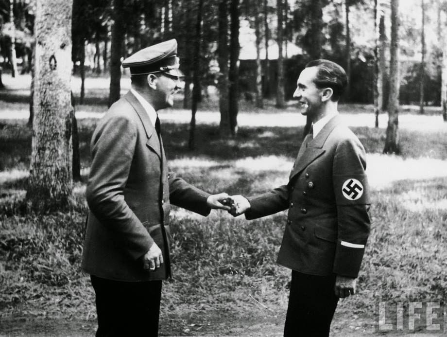#22 On Christmas feast with the German generals, 1941
