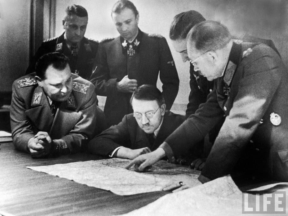 #59 Hitler, Göring and Heinz Guderian discuss the Ardennes operation. October 1944