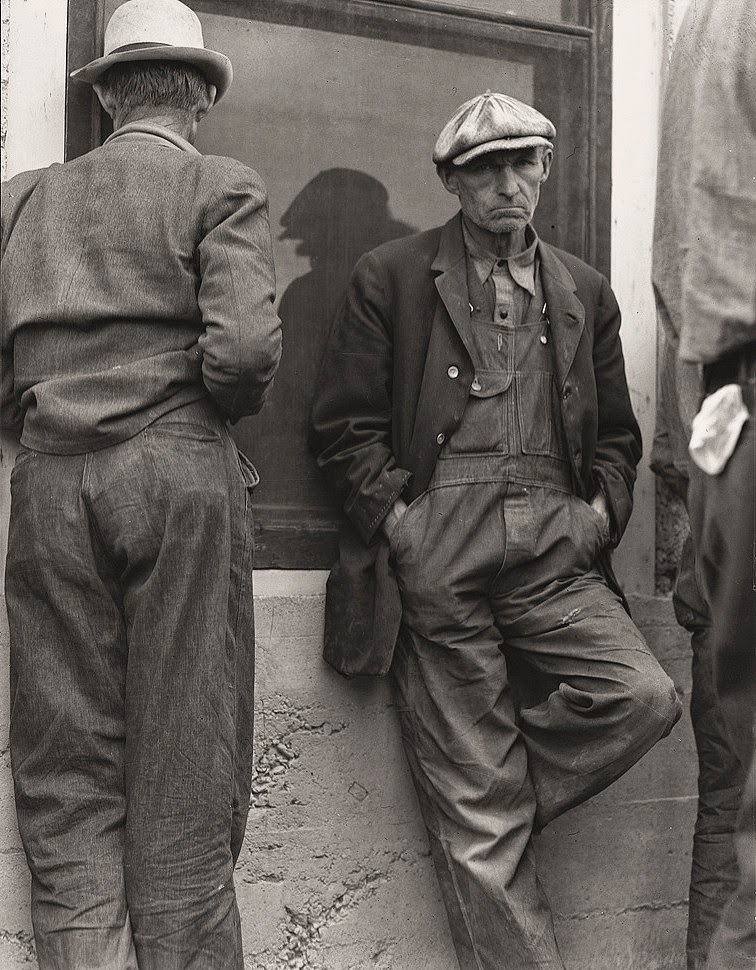 #49 Waiting for the semimonthly relief checks at Calipatria, Imperial Valley, California