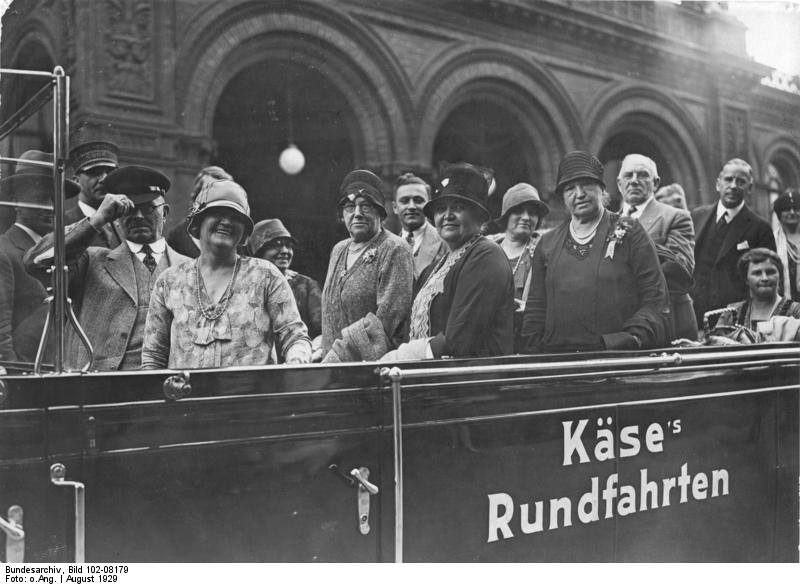 1920s Berlin: 50+ Historical Photos Showing Everyday Life In Berlin After World War I WWI