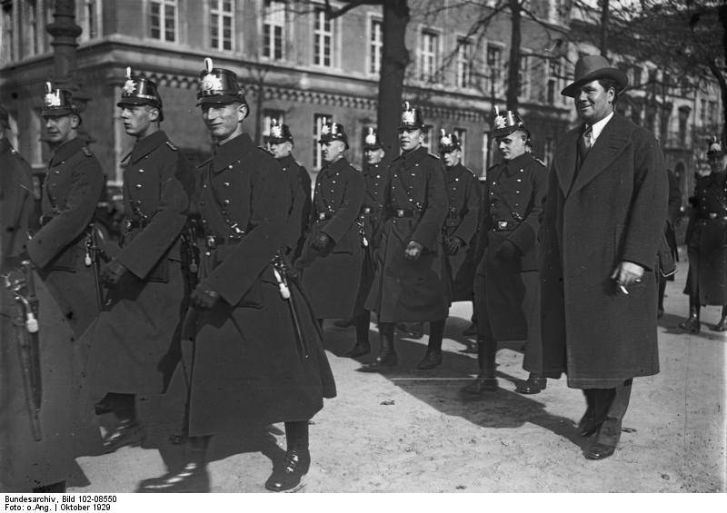 1920s Berlin: 50+ Historical Photos Showing Everyday Life In Berlin After World War I WWI