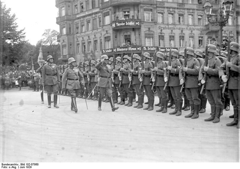 1920s Berlin: 50+ Historical Photos Showing Everyday Life In Berlin After World War I WWI