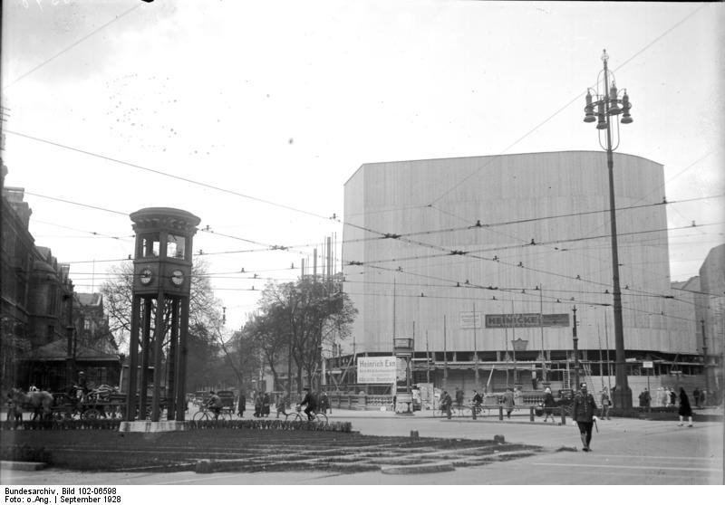 1920s Berlin: 50+ Historical Photos Showing Everyday Life In Berlin After World War I WWI