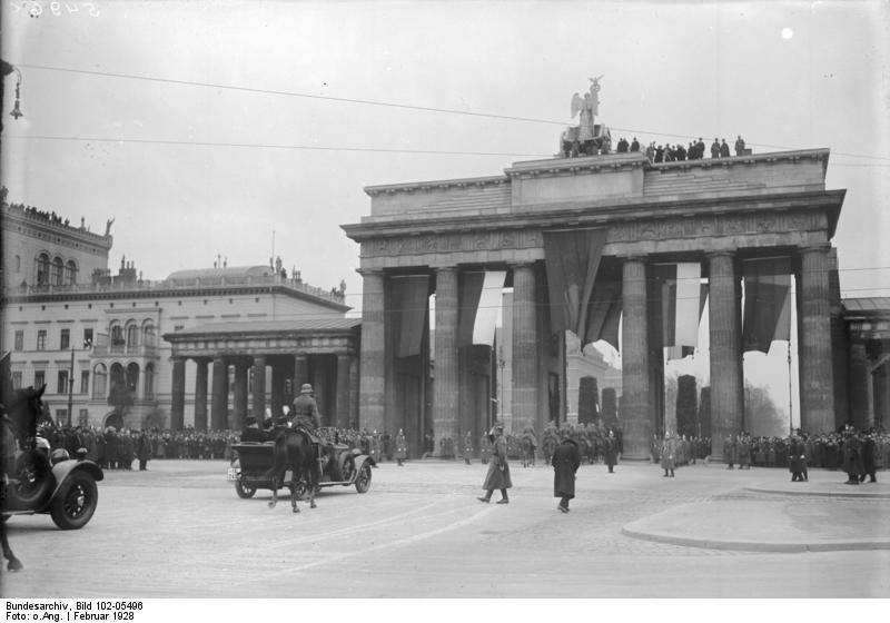 1920s Berlin: 50+ Historical Photos Showing Everyday Life In Berlin After World War I WWI