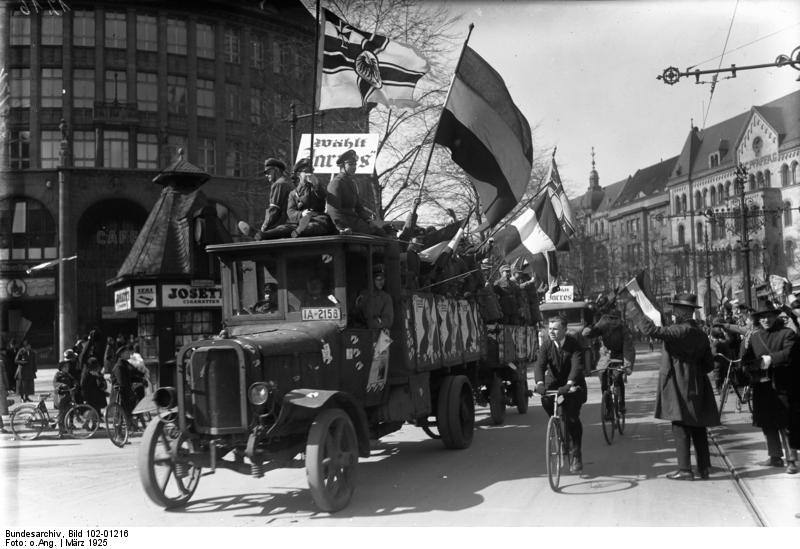 1920s Berlin: 50+ Historical Photos Showing Everyday Life In Berlin After World War I WWI