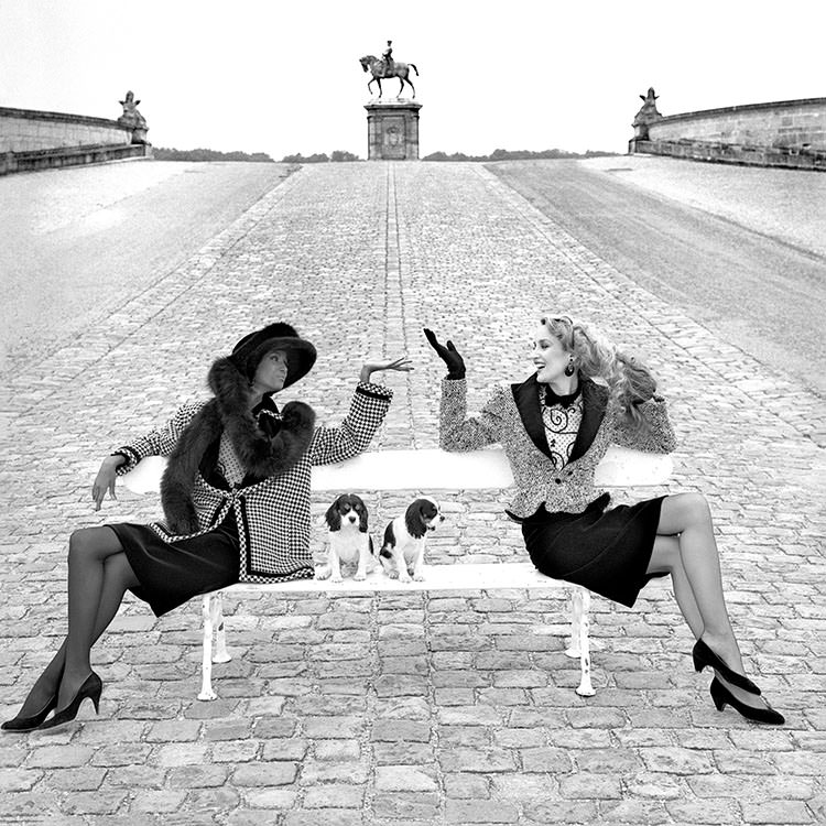 #41 Jerry Hall and Iman in Paris, 1982