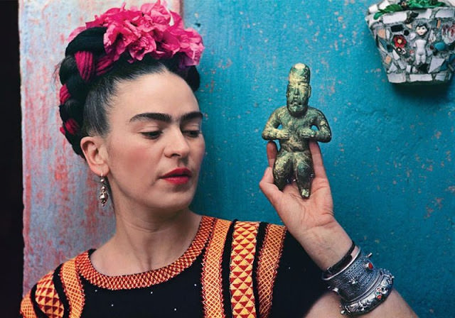 The Life Of Frida Kahlo: 50+ Rare Photos That Give A Rare Insight Into Her Life Celebrities