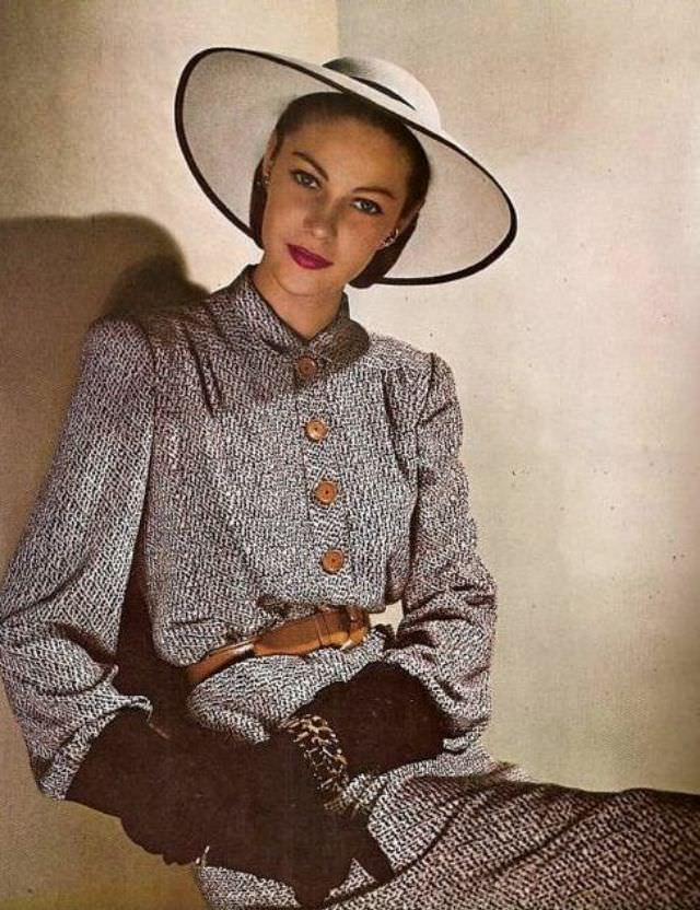 #21 Short-sleeved satin shirtwaist, May 1944