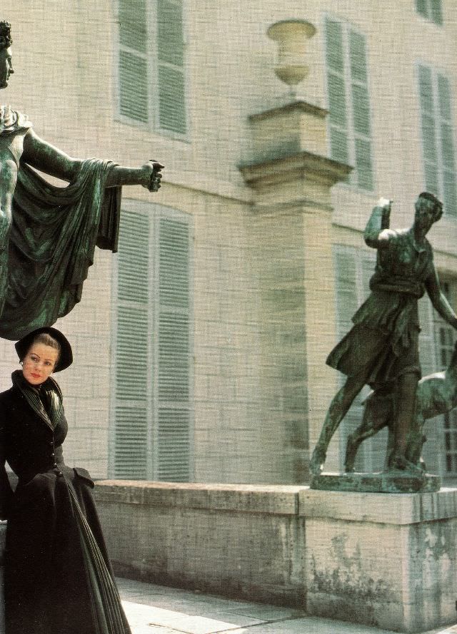 #32 Exquisite ball gown by Christian Dior, Chateau de Madrid, 1947