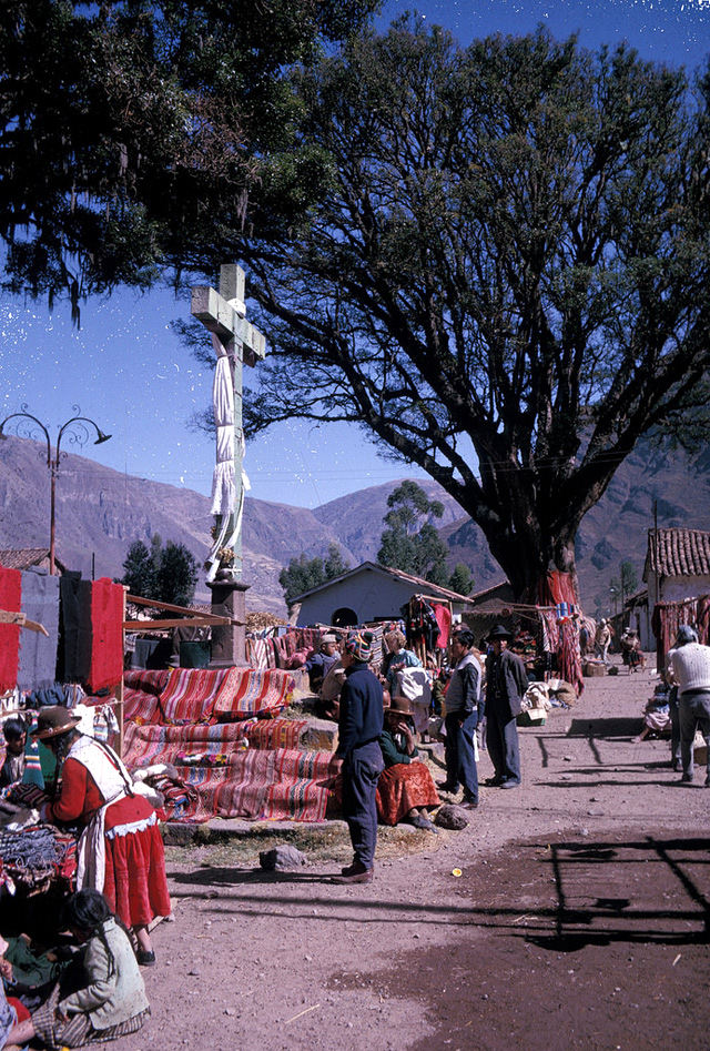#8 Market in Pisac, Peru, 1963