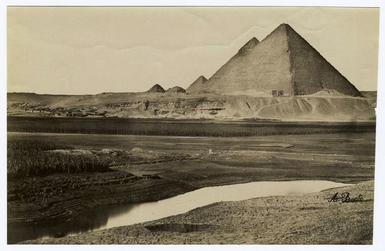 #35 The Ancient Egyptian Pyramids of Giza