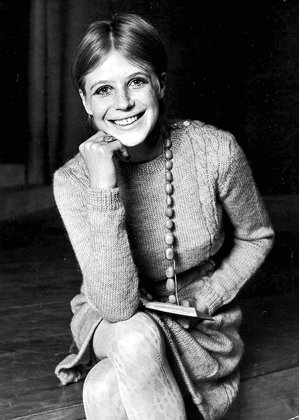 #11 Marianne Faithfull in rehearsal for the play “Hamlet”, 1969.