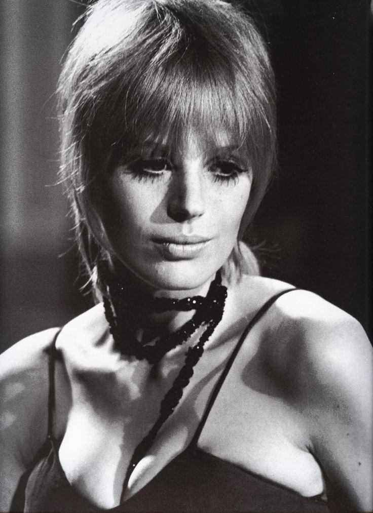 #27 Marianne Faithfull, ca. 1966.