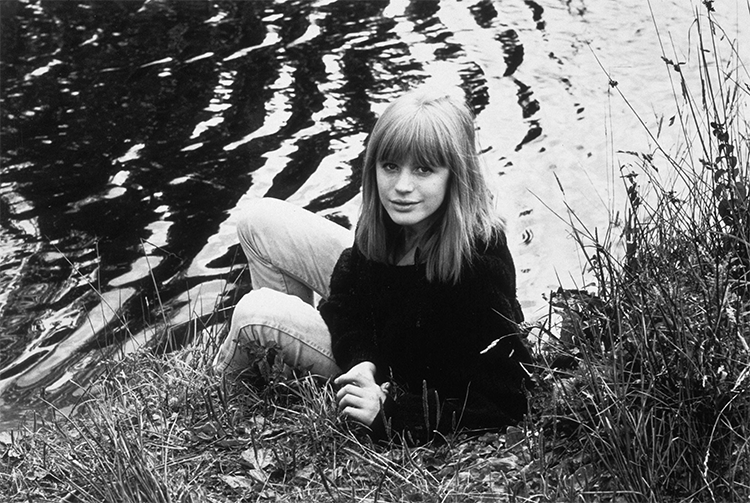 #31 Marianne Faithfull near her childhood home in Reading, ca. 1964.
