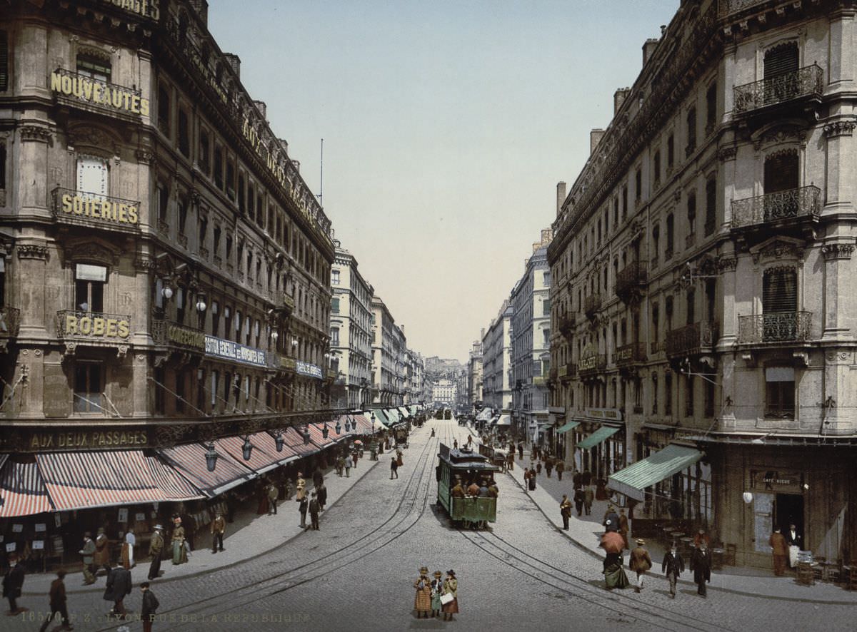 #26 Rue de la Republic, Lyon.