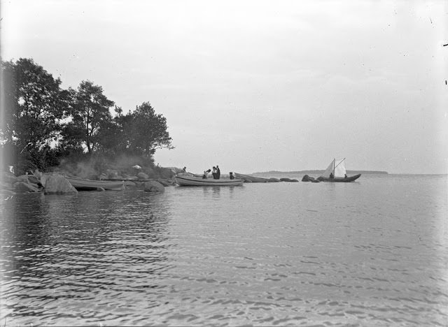 #43 People on a boat on Helsinki archipelago