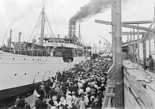 #48 Steam ship ‘Arcturus’ departure from the South Harbor in Helsinki