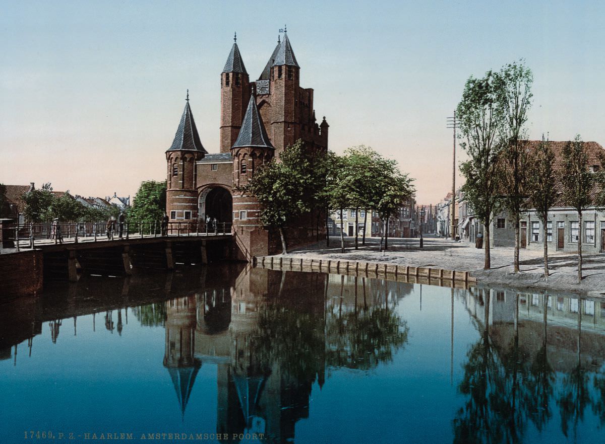 #11 Amsterdam Gate, Haarlem.