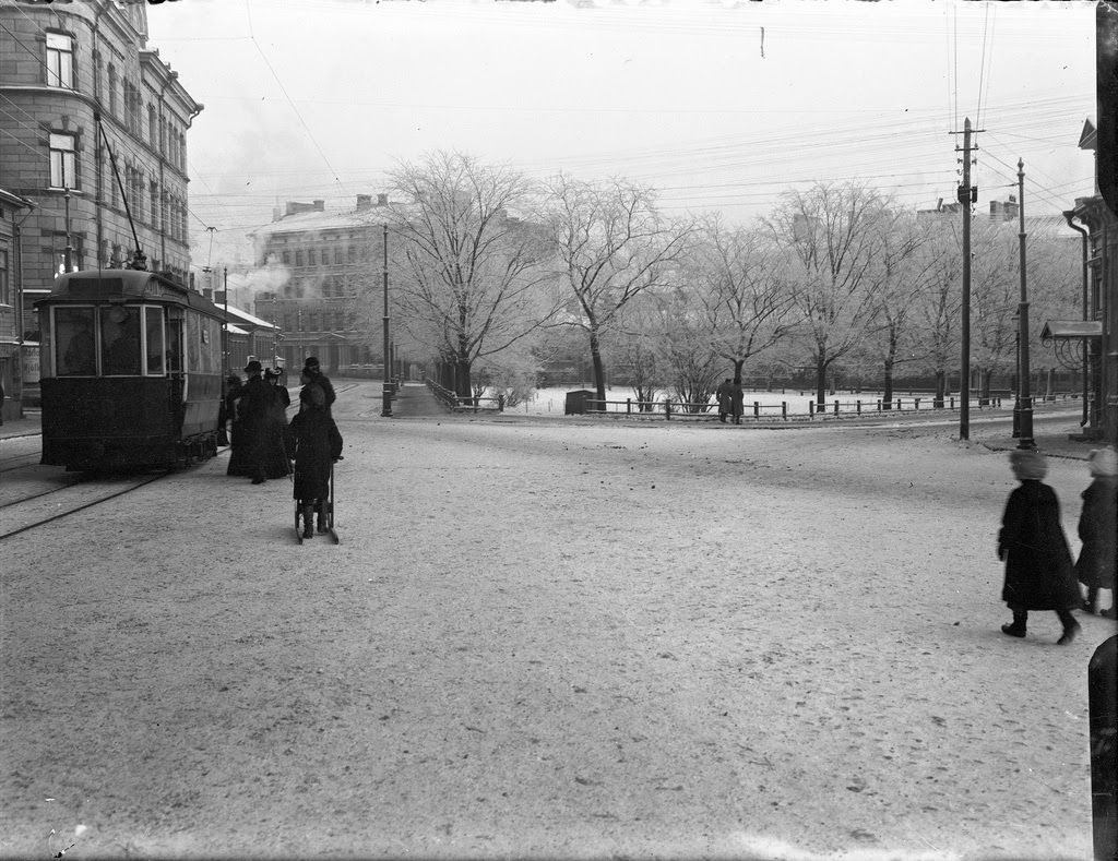 #72 On the corner of Lapinlahdenkatu and Albertinkatu, Helsinki