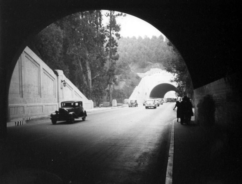 #54 Walking between the Figueroa Street tunnels, 1937
