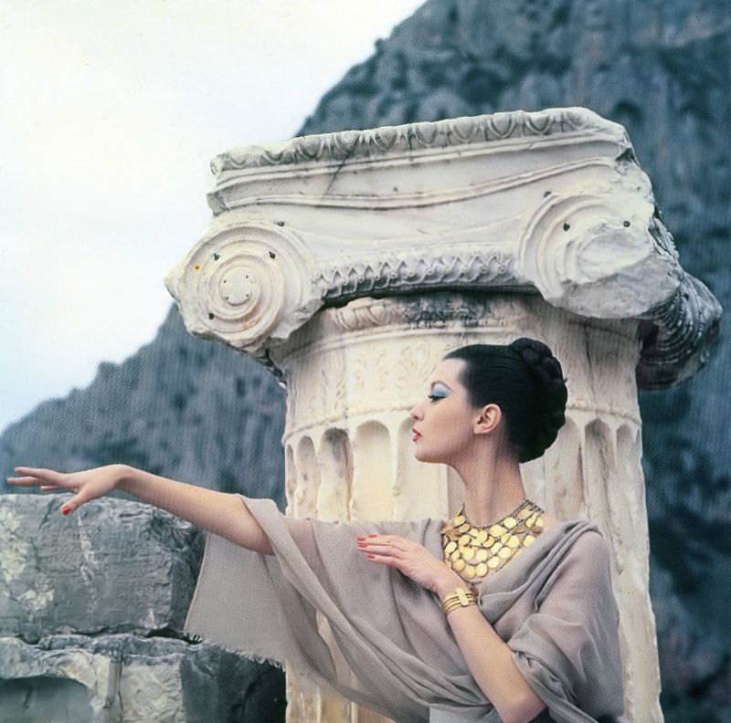 #17 Michèle Morgan, Elle, August 1956