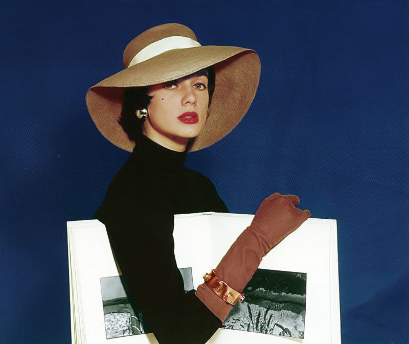 #13 Paule Rizzo, Elle, 1955