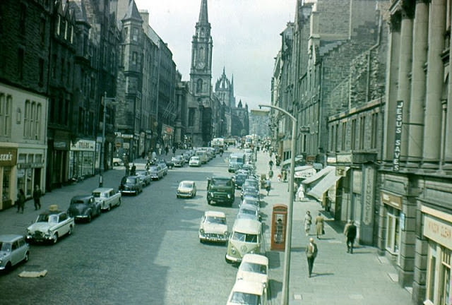 #68 High Street looking west, Edinburgh, 1962