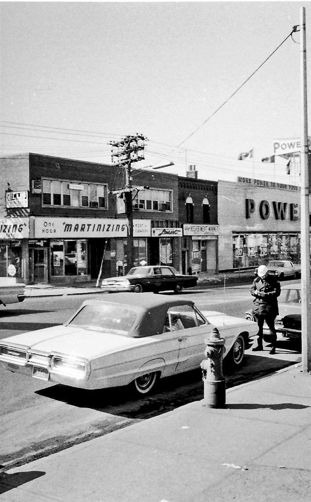 #18 Toronto street scenes