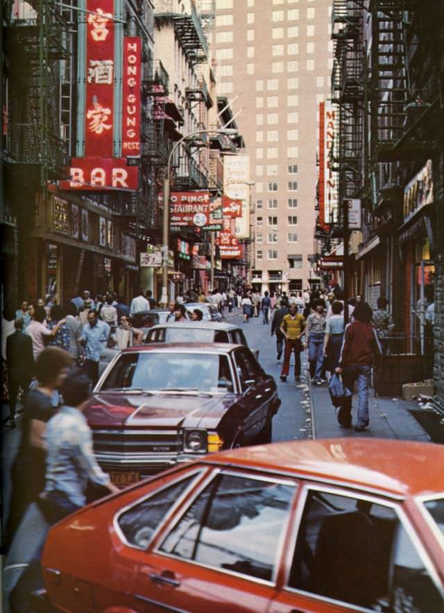 #13 Chinatown, photographed by Nicolai Canetti, 1976